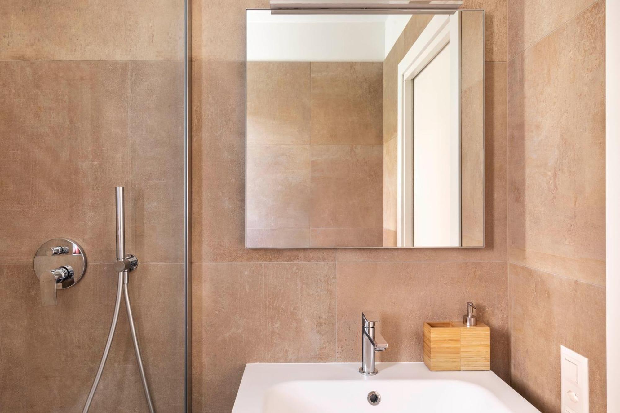 Regalia Suites - Free Parking Lugano Exterior photo