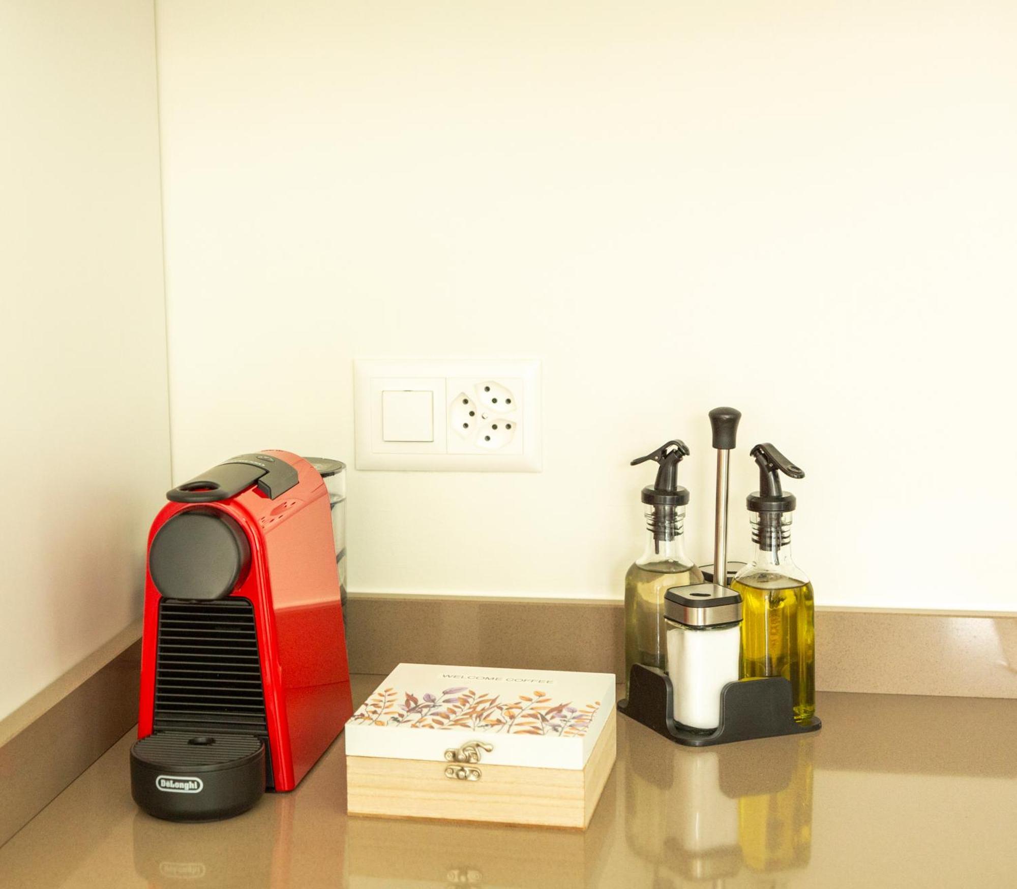 Regalia Suites - Free Parking Lugano Room photo